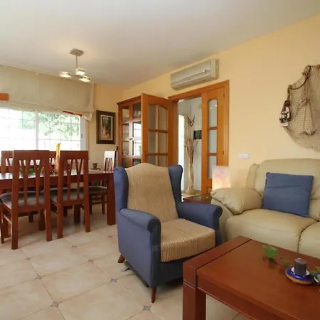 Mit Privatpool Fuer 7 Personen Ca 170 Qm In Miami Platja, Costa Dorada *