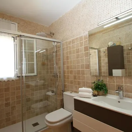 Mit Privatpool Fuer 7 Personen Ca 170 Qm In Miami Platja, Costa Dorada