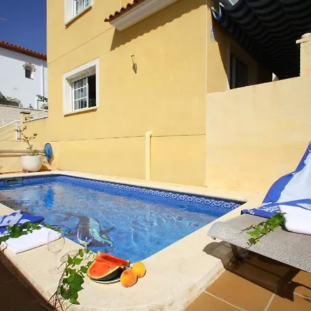 Mit Privatpool Fuer 7 Personen Ca 170 Qm In Miami Platja, Costa Dorada *